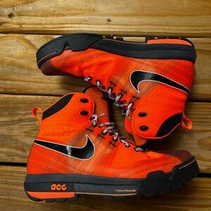 Men’s Nike fly wire boot size 9